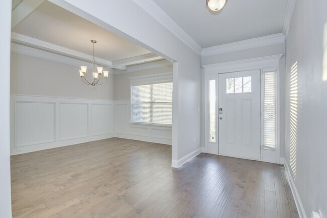 Building Photo - Large House in Grovetown!
