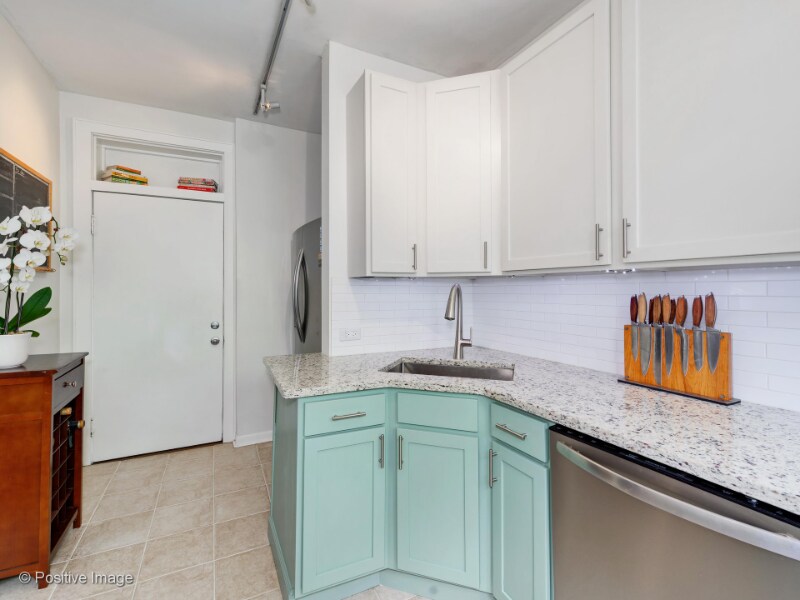 Building Photo - 2501 N Washtenaw Ave