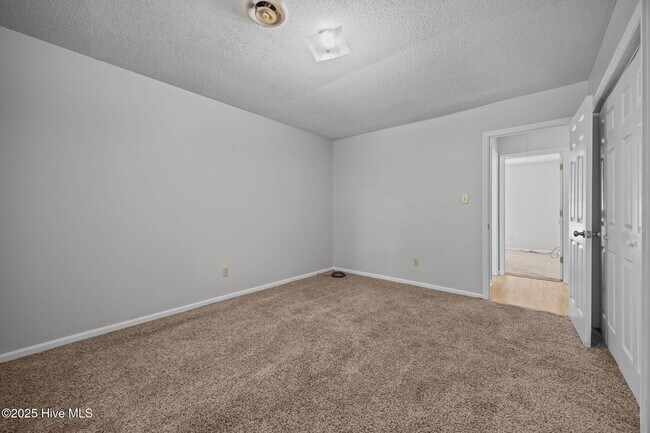 Building Photo - 108 Corey Cir