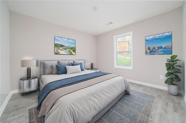 Building Photo - 665 S Eugenia Pl NW