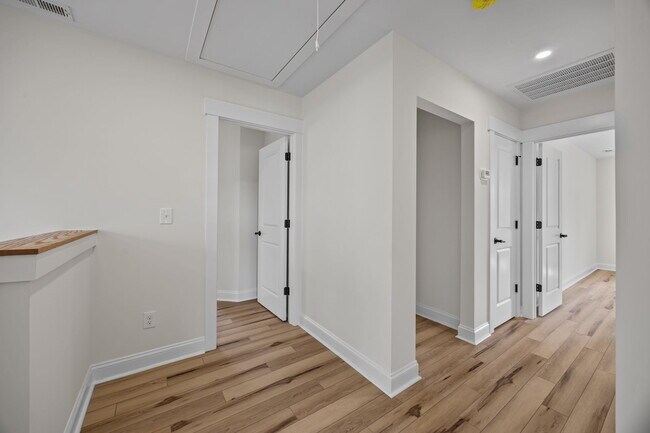 Building Photo - 1020 Gibson Rd