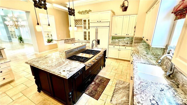 Building Photo - 685 Bradbury Dr