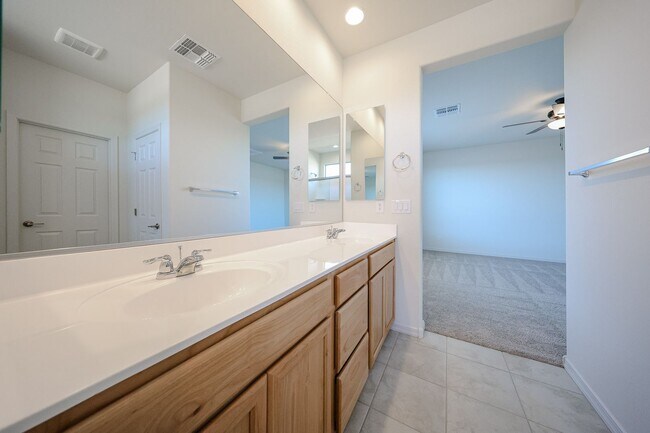Building Photo - New 4 Bedroom + Den Home in Asante Community