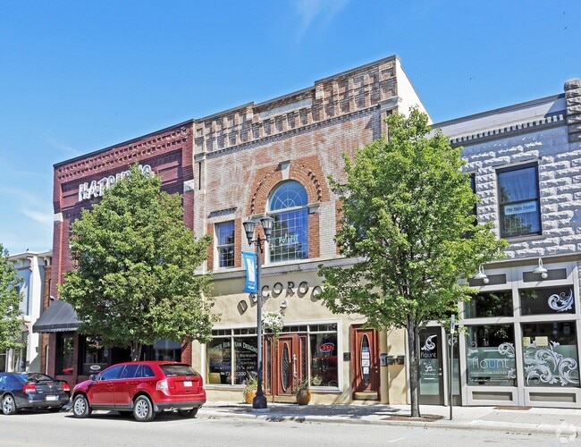 Building Photo - 46589 Huling St