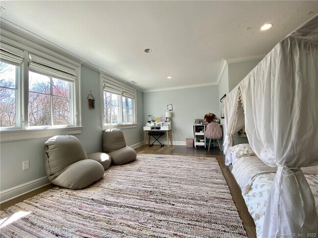 Building Photo - 7 Whaling Rd