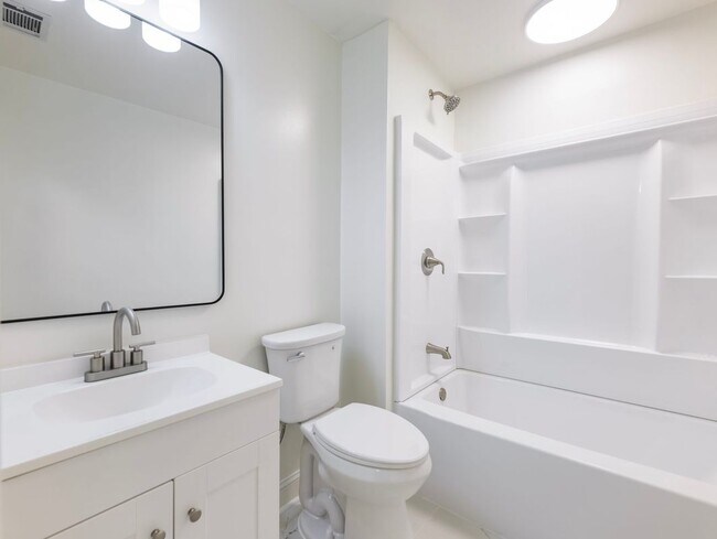 Building Photo - 2862 Argyle Dr NW
