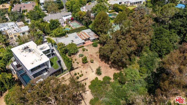 Building Photo - 656 N Bonhill Rd