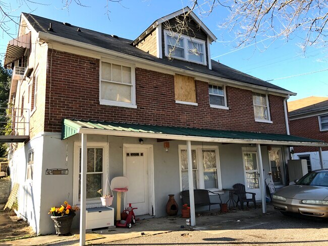 Primary Photo - 1517 Galloway St