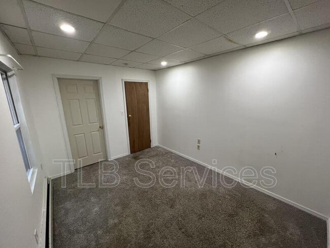 Building Photo - 221 3rd St