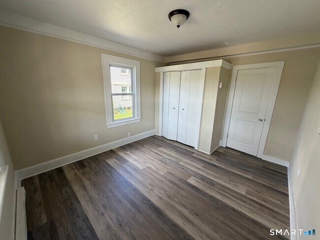 Building Photo - 35 9th Ave