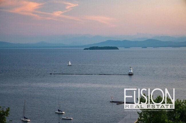 Building Photo - 11 Lakeview Terrace