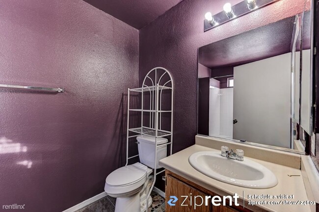 Building Photo - 2 br, 2 bath Condo - 1520 Ben or St, Las V...