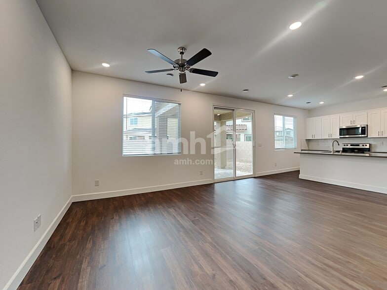 Building Photo - 2730 Stormy Star Ave