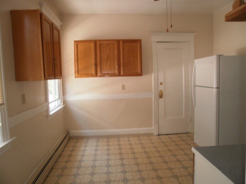 Building Photo - 405 Ellsworth Ave