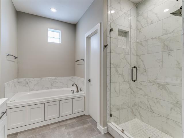 Building Photo - 3911 Wycliff Ave