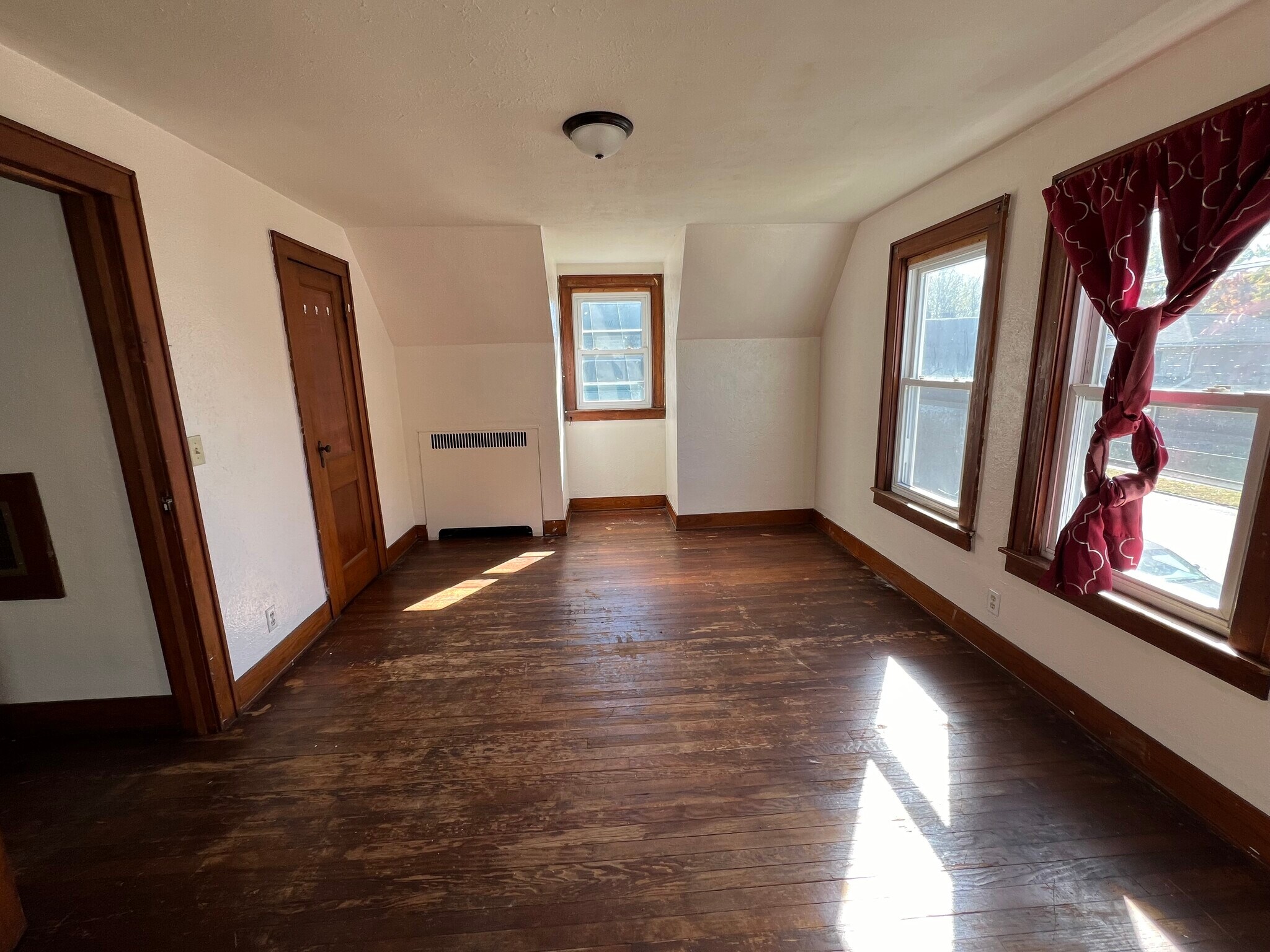 Building Photo - 608 N Sandusky St