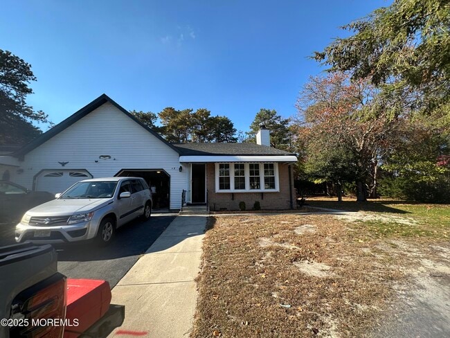 Primary Photo - 4B Winthrop Pl