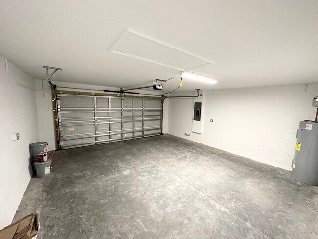 Building Photo - 40 Wellham Ln