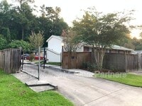 Building Photo - 121 Lexington Dr