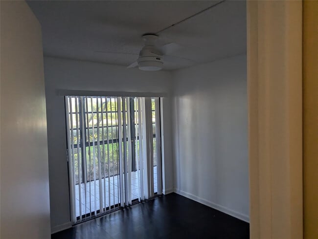 Building Photo - 9612 W McNab Rd