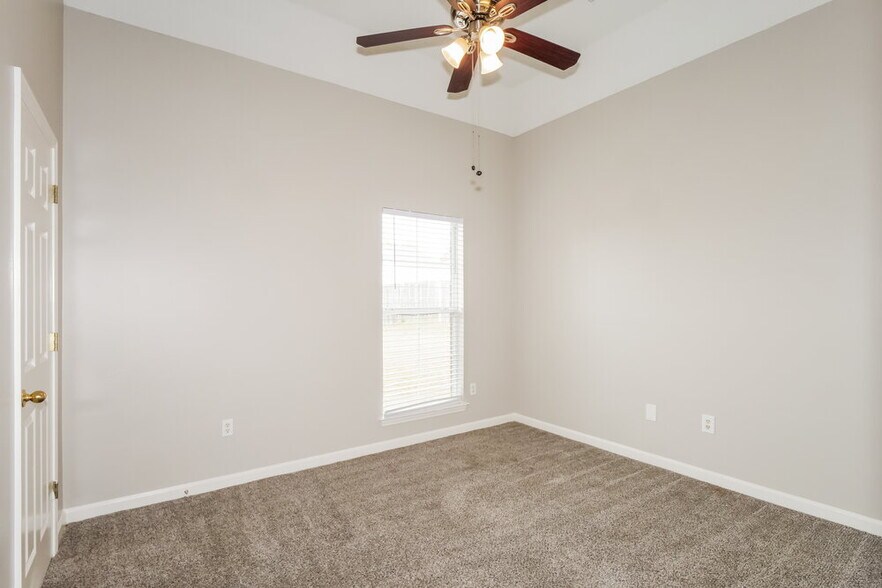 Building Photo - 5607 Antelope Cove