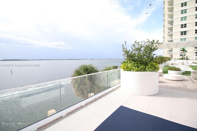 Building Photo - 770 Claughton Island Dr