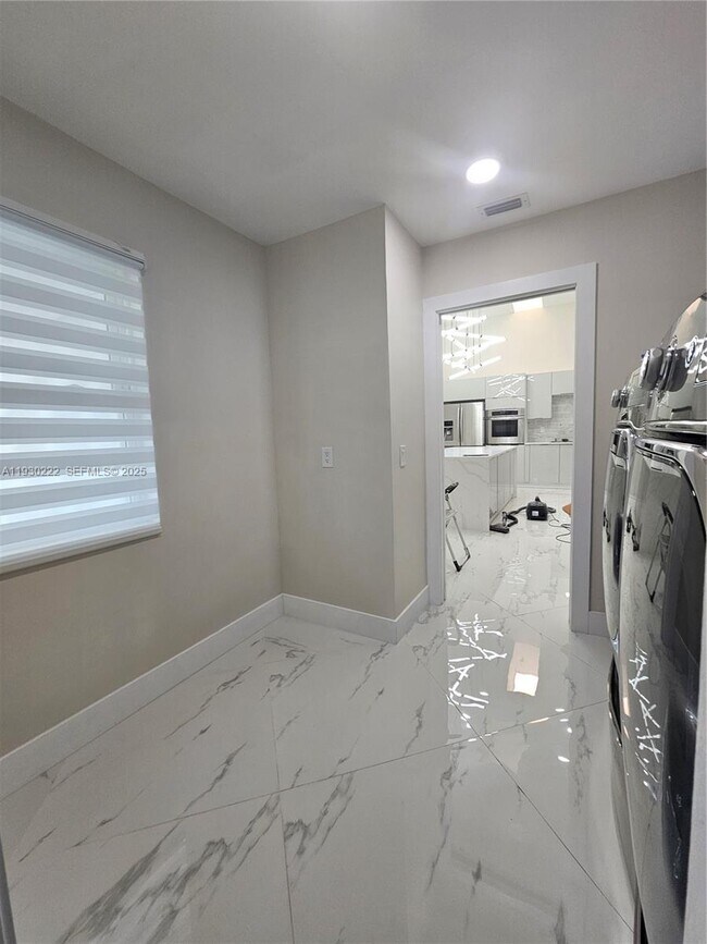 Building Photo - 4 Alford Ct