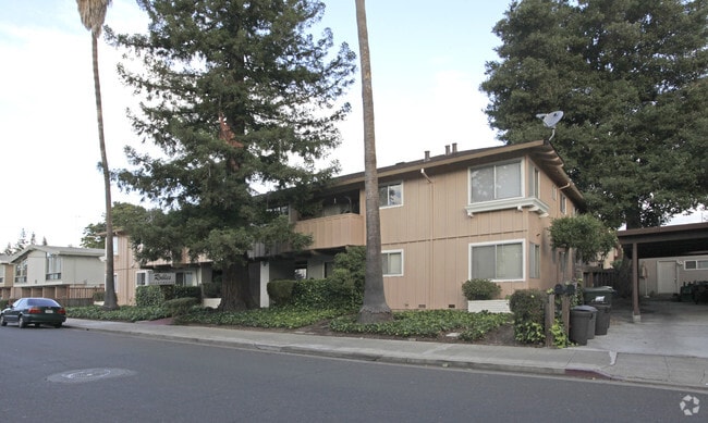 Building Photo - Robles apartments