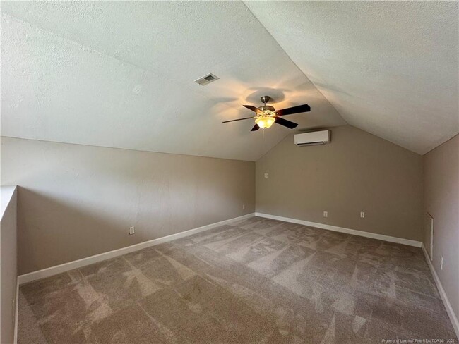 Building Photo - 230 Hunters Creek Dr