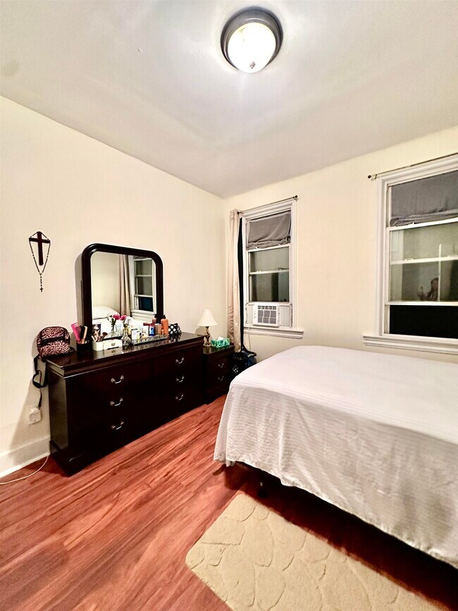 Building Photo - 278 NORTH Ave