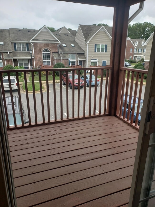 Building Photo - 304 Fireweed Ct