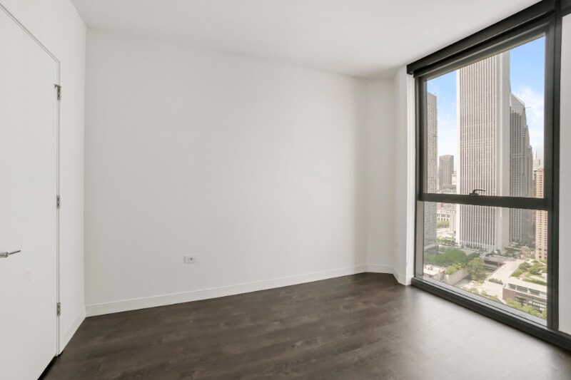 Building Photo - 411 N Harbor Dr