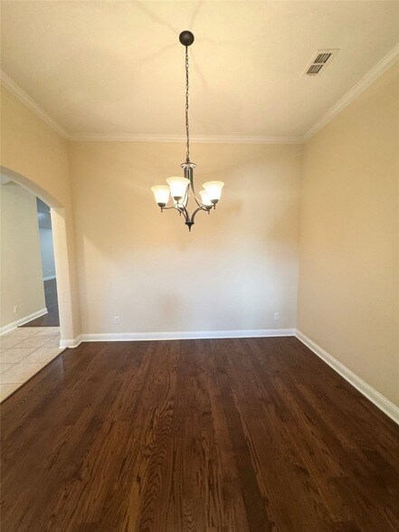 Building Photo - 1713 Fair Oaks Ln