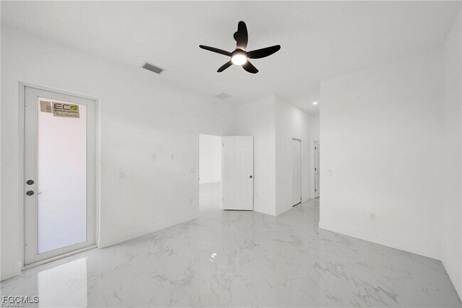 Building Photo - 4768 Nelson Dr