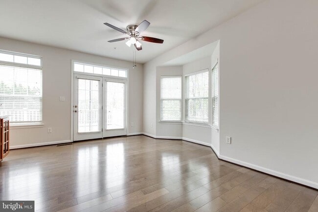 Building Photo - 7599 Taunton Ct