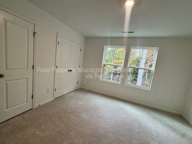 Building Photo - 1507 Crescent Townes Wy