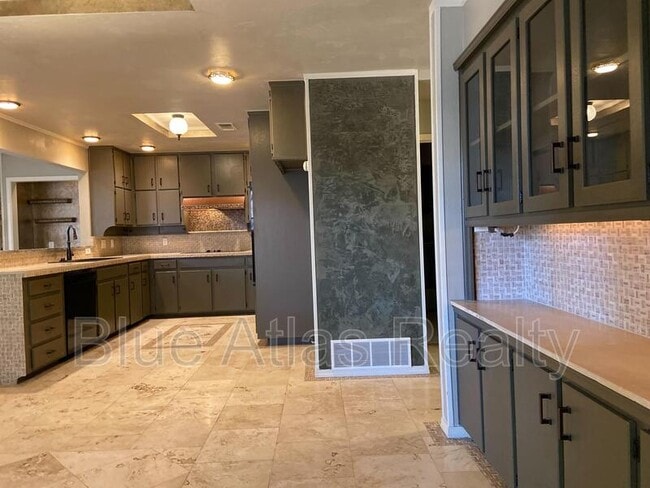 Building Photo - 4854 Starcrest Ct