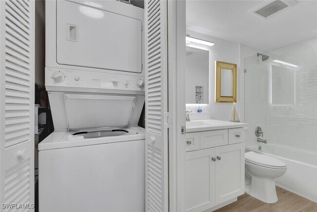 Building Photo - 1100 Little Neck Ct