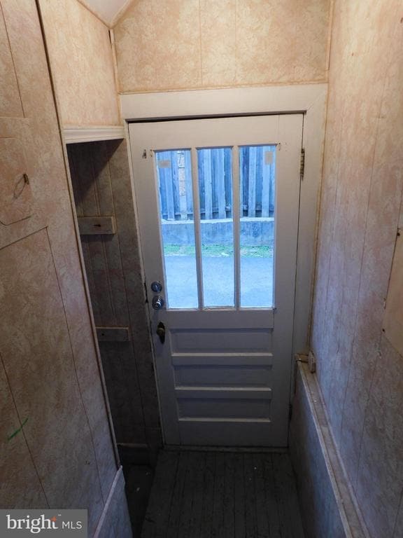 Building Photo - 614 National Ave