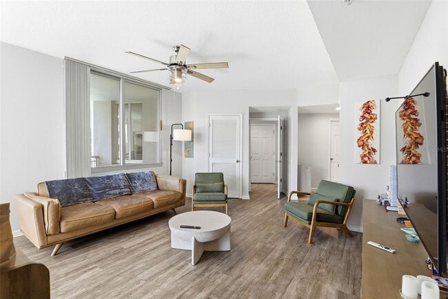 Building Photo - 322 E Central Blvd