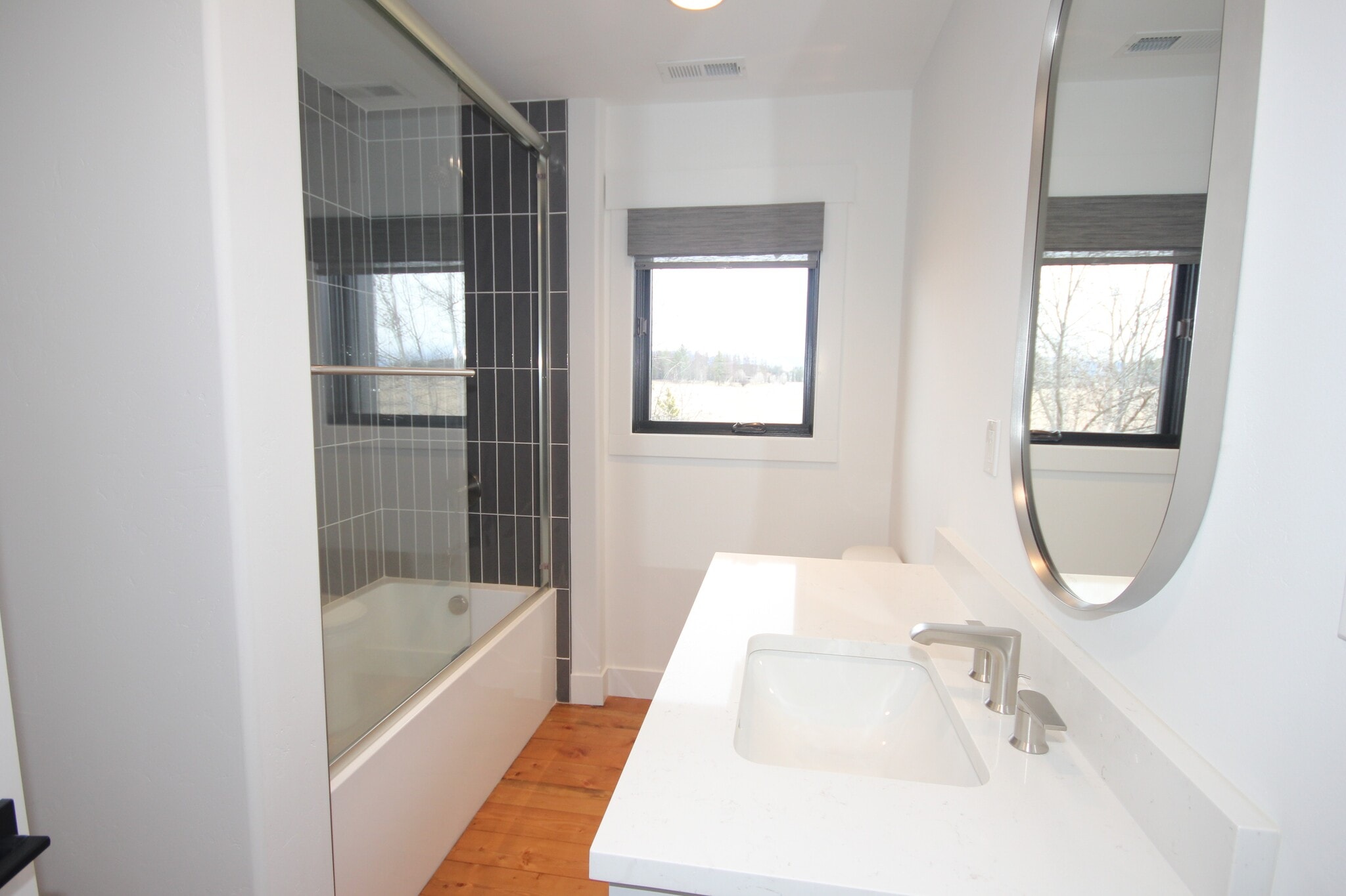 Building Photo - 1023 Creekview Dr