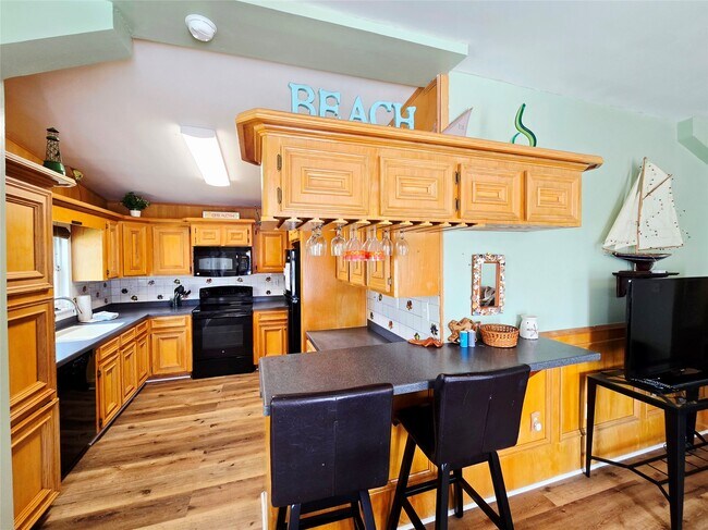 Building Photo - 16611 Jolly Roger Rd