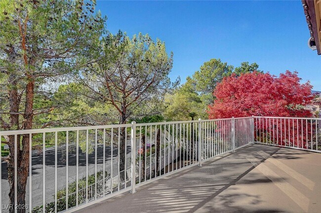 Building Photo - 9433 Angelfish Dr