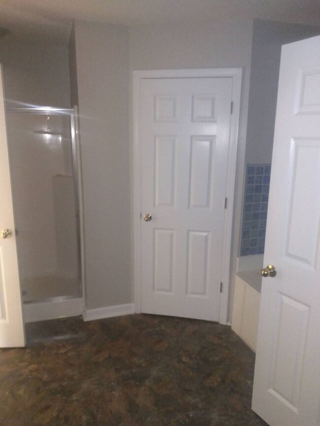 Building Photo - 4 Success Realty is now offering this Ador...