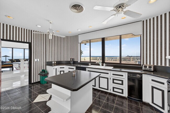 Building Photo - 915 Ocean Shore Blvd