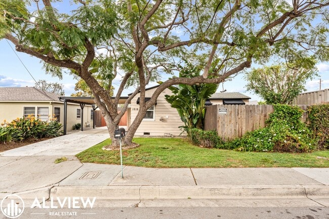 Building Photo - Charming 1-Bedroom Private Home with Backyard – 6-Month Lease with Month-to-Month Flexibility