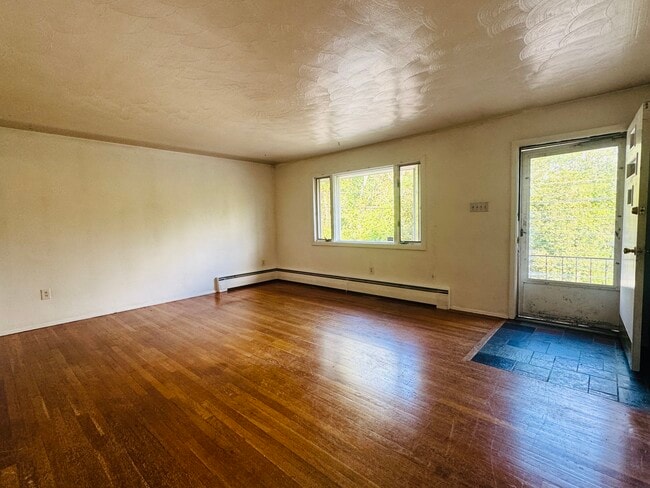 Building Photo - 4021 Portman Ave