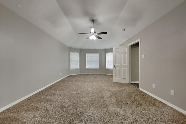 Building Photo - 8019 Malardcrest Dr