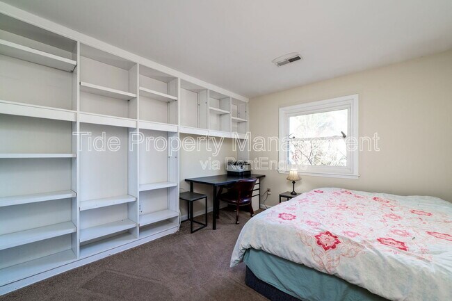 Building Photo - 1206 Ventura Pl