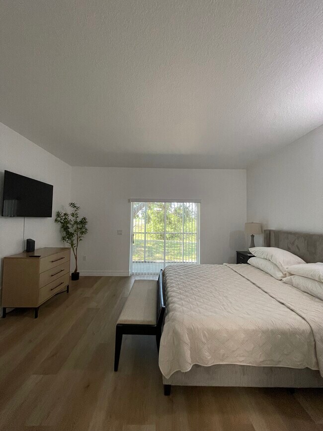 Building Photo - 3111 Sun Lake Ct